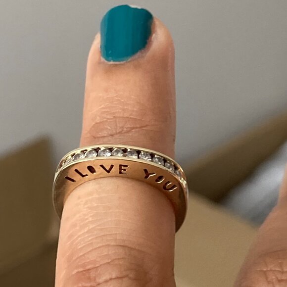 Elegant 10K Yellow Gold "I Love You" Chanel Diamond Band (0.40-0.50 CT) – Size 6 - Picture 5 of 17